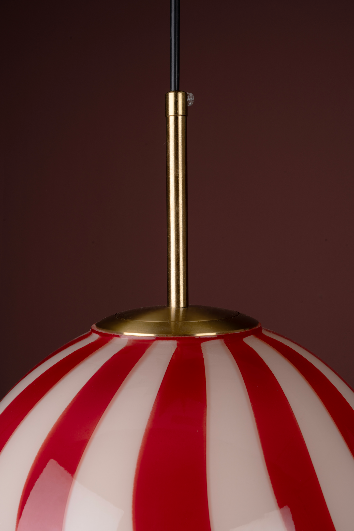 SWIRL PENDANT LAMP