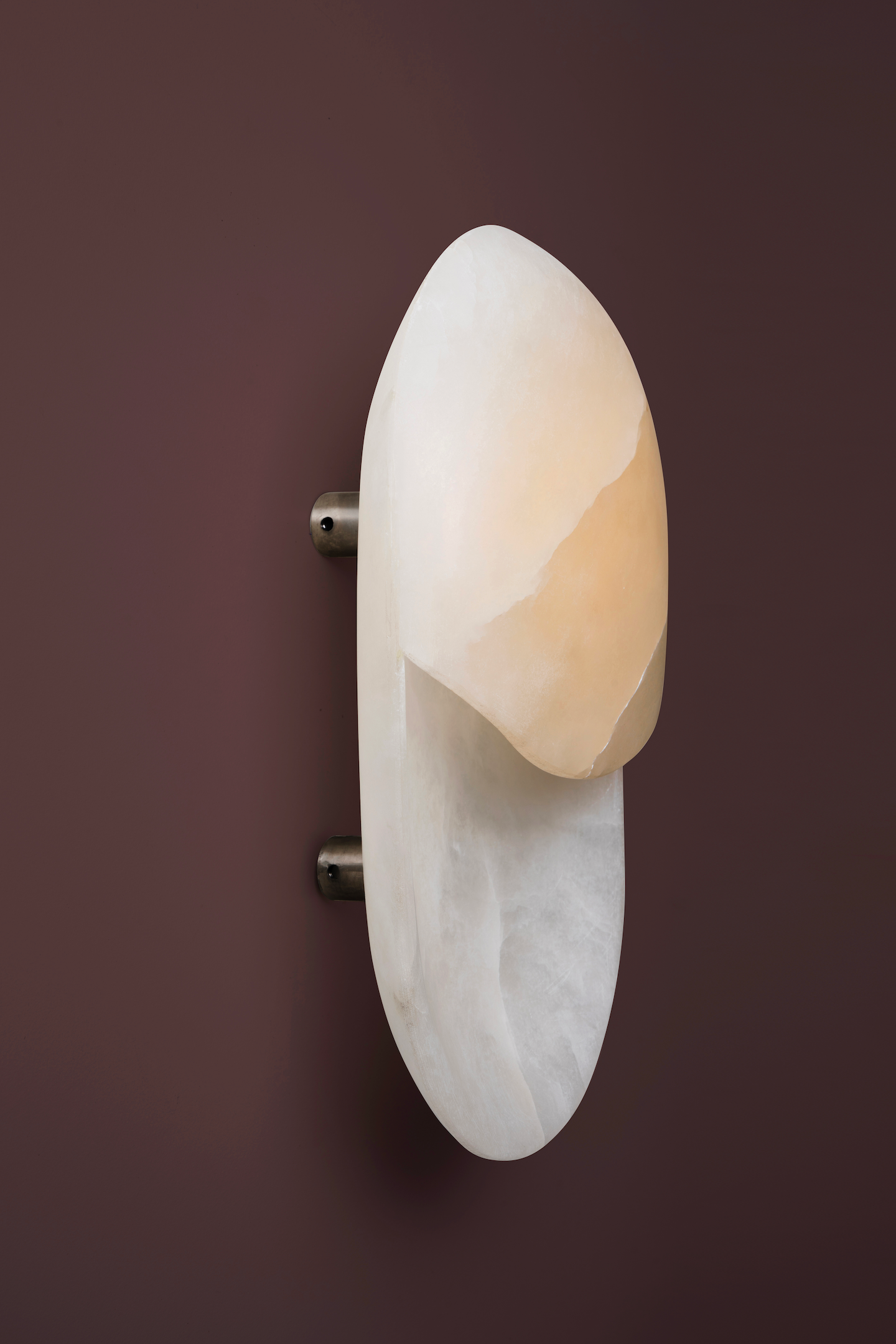 HALF MOON WALL LIGHT (ALABASTER)