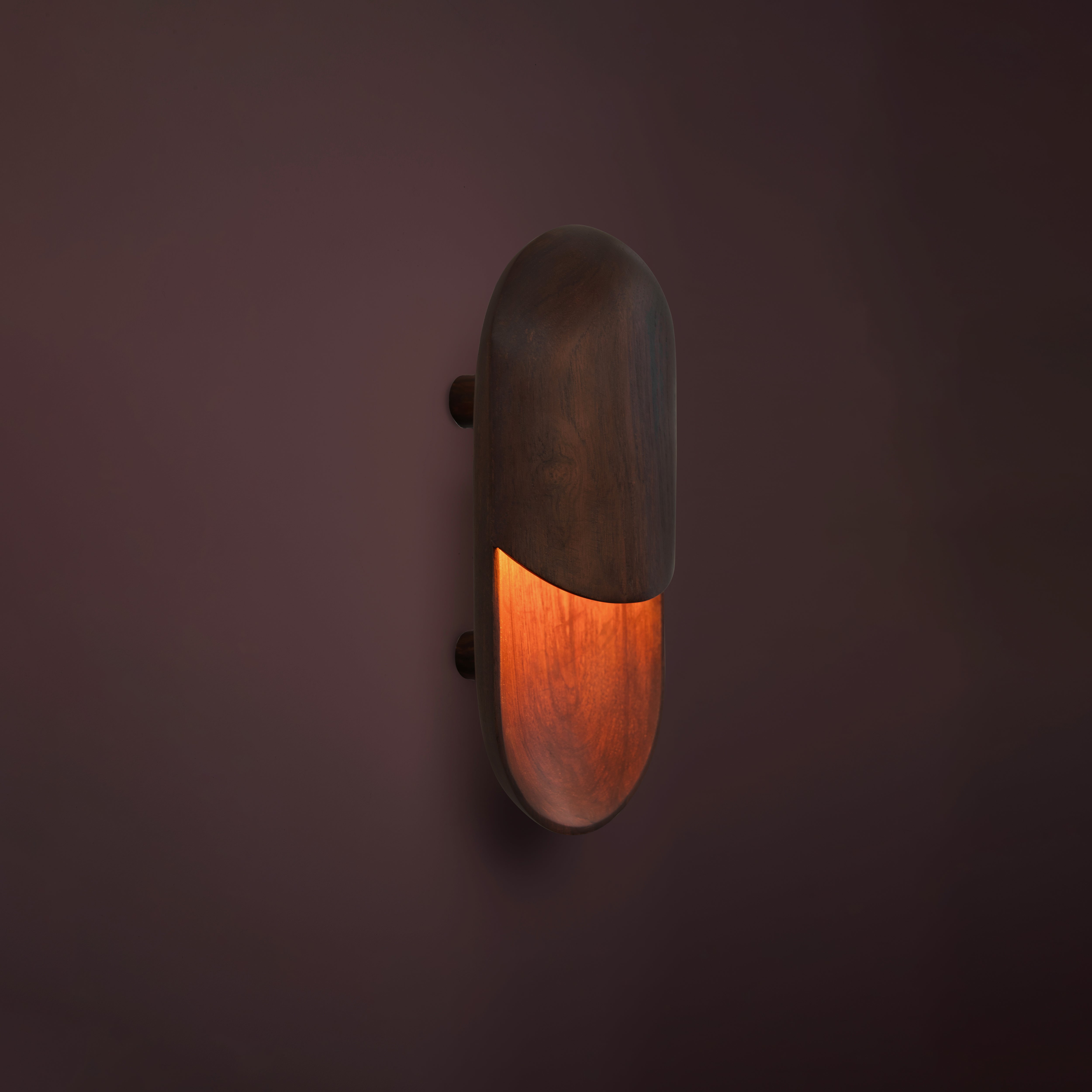 HALF MOON WALL LIGHT