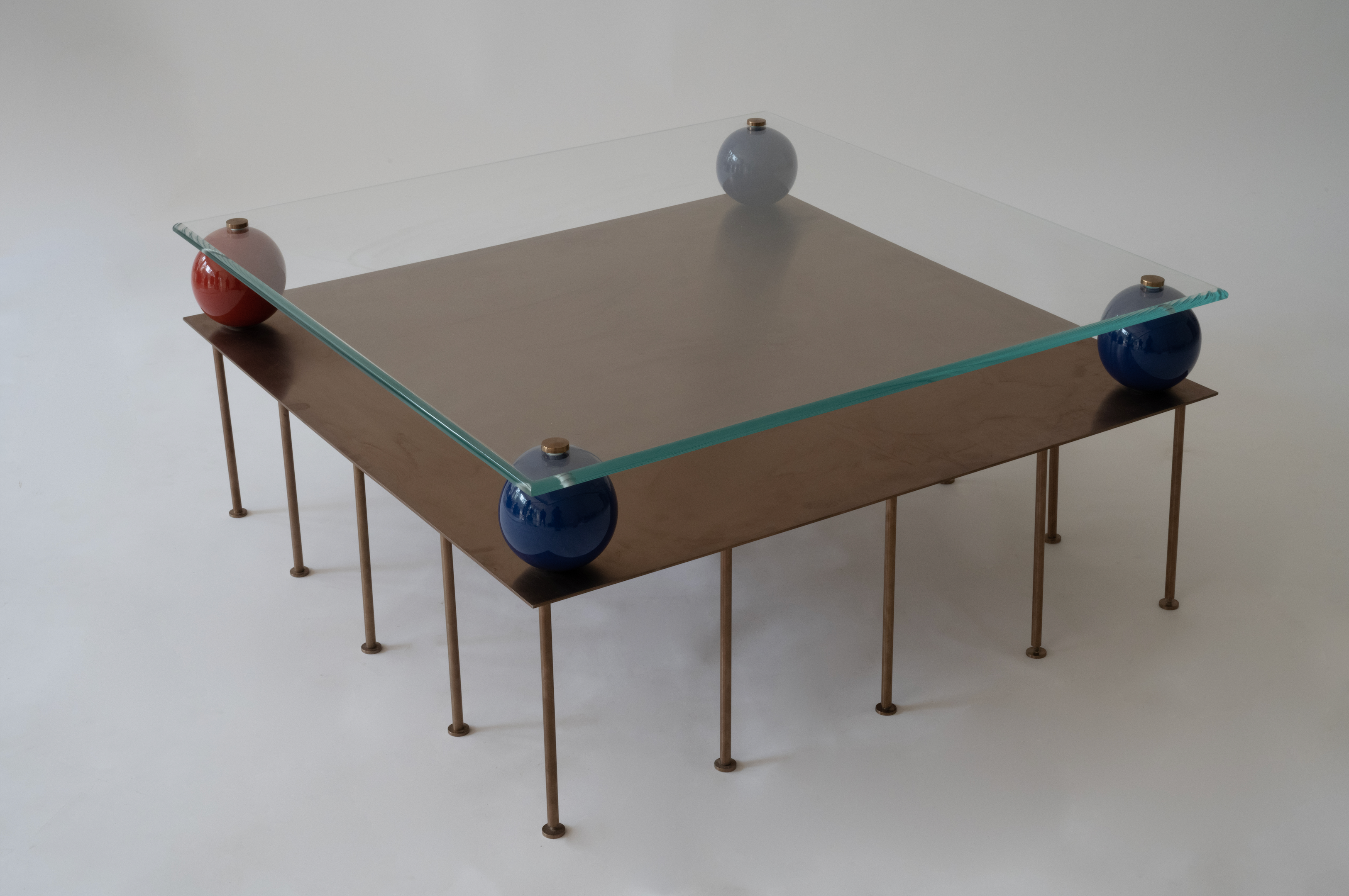 MATTER CENTRE TABLE