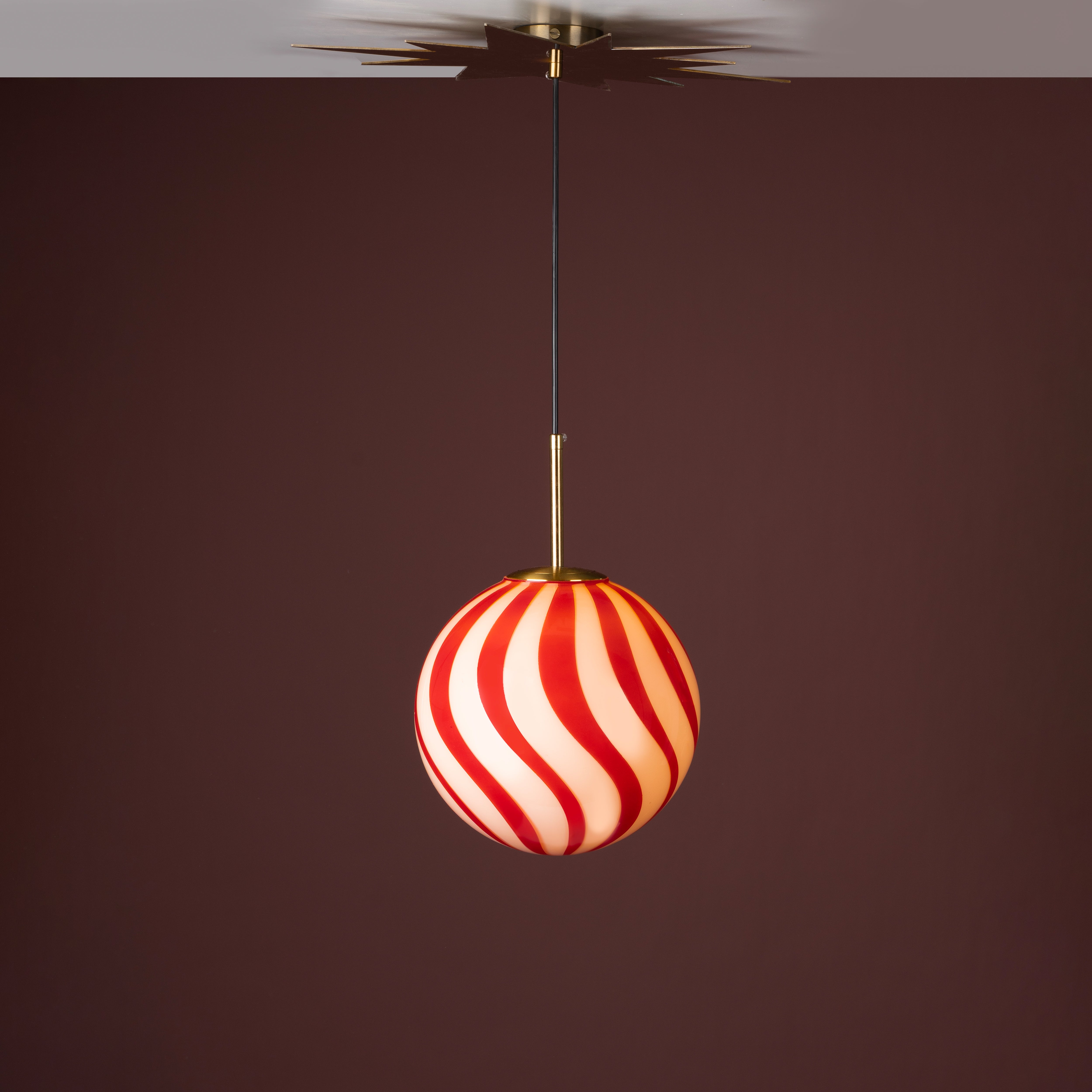 SWIRL PENDANT LAMP