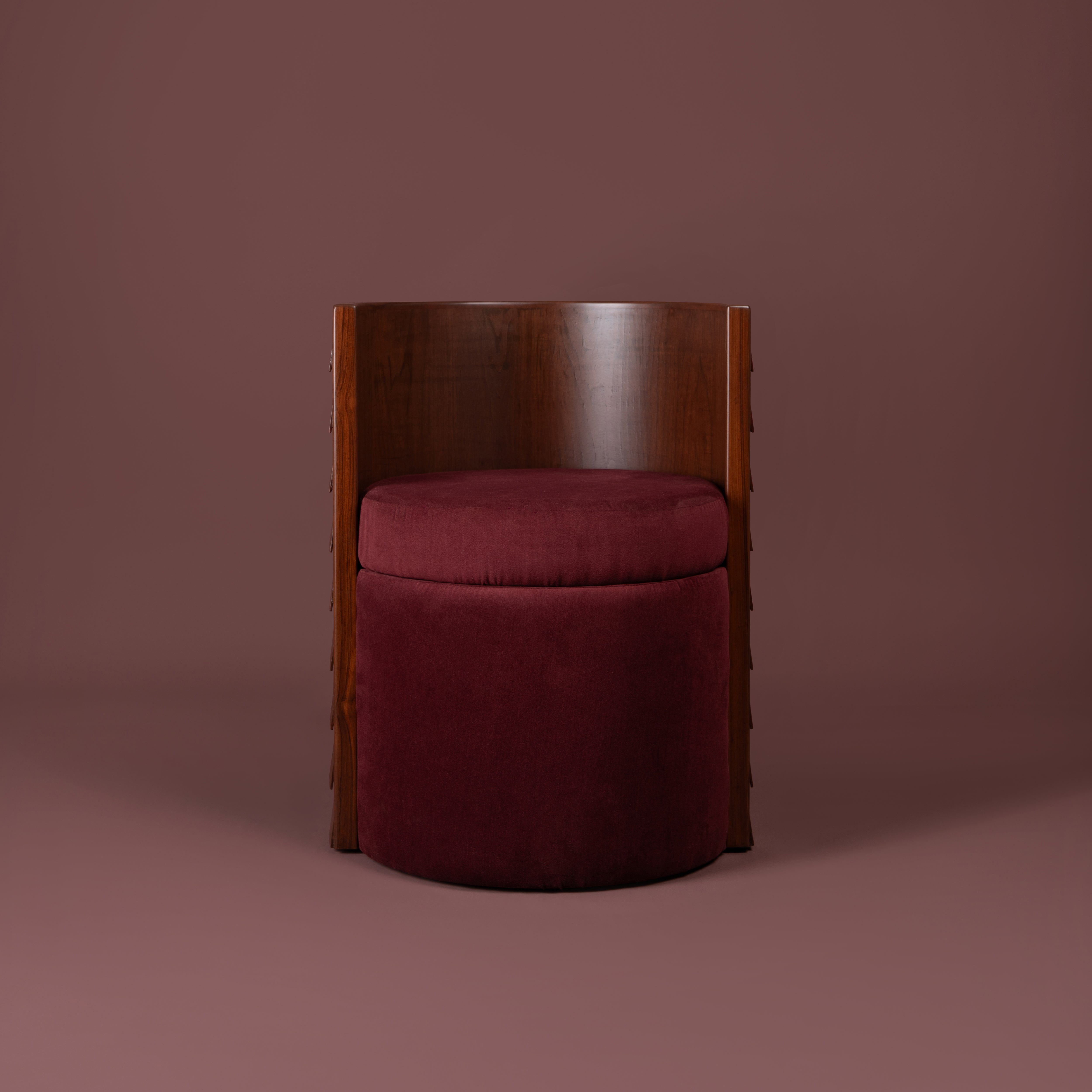 SCALE ARMCHAIR